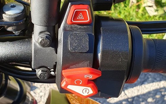 Gebrauchtmotorrad KTM 1290 Super Duke R - Bild 7 Gebrauchtmotorrad KTM 1290 Super Duke R - Bild 7