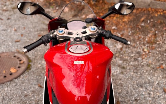 Gebrauchtmotorrad Ducati 1299 Panigale R Final Edition - Bild 6 Gebrauchtmotorrad Ducati 1299 Panigale R Final Edition - Bild 6