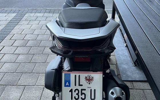 Gebrauchtmotorrad Honda PCX125 - Bild 4 Gebrauchtmotorrad Honda PCX125 - Bild 4