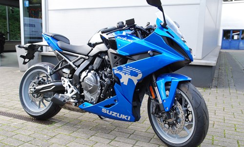 Suzuki GSX-8R