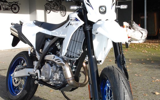 Neufahrzeug Suzuki DR-Z4SM - Bild 10