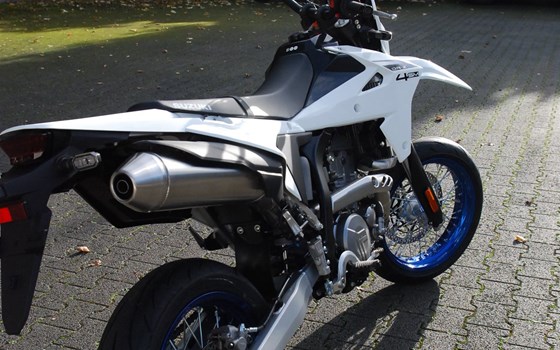 Neufahrzeug Suzuki DR-Z4SM - Bild 13