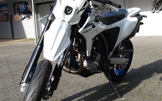 Neufahrzeug Suzuki DR-Z4SM - Bild 15