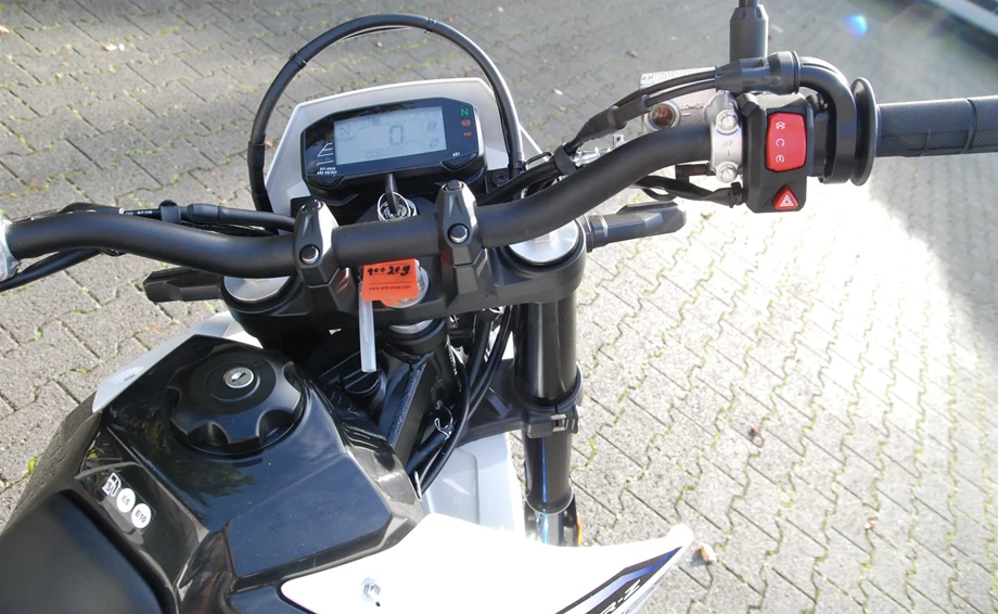 Angebot Suzuki DR-Z4SM Bild 16: Angebot Suzuki DR-Z4SM