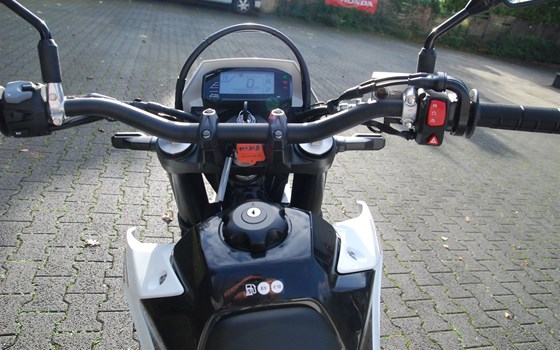 Neufahrzeug Suzuki DR-Z4SM - Bild 9