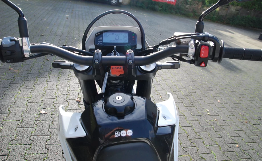 Angebot Suzuki DR-Z4SM Bild 9: Angebot Suzuki DR-Z4SM
