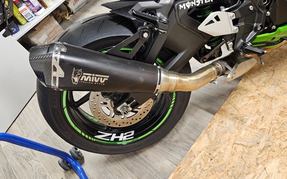 Gebrauchtmotorrad Kawasaki Z H2 - Bild 8 Gebrauchtmotorrad Kawasaki Z H2 - Bild 8