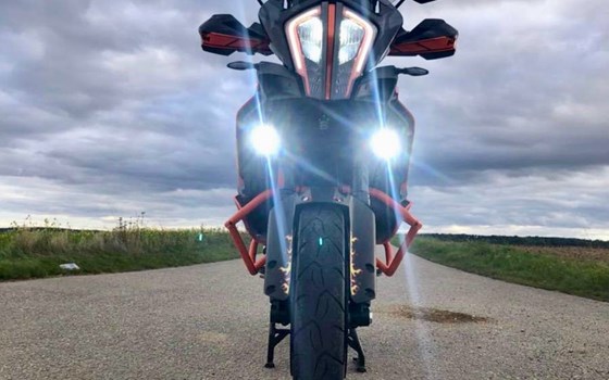 Gebrauchtmotorrad KTM 1290 Super Adventure S - Bild 1 Gebrauchtmotorrad KTM 1290 Super Adventure S - Bild 1