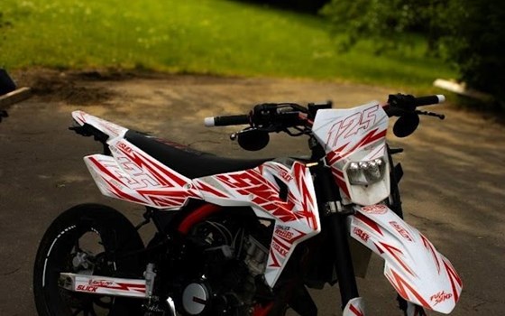 Gebrauchtmotorrad SWM SM 125 R - Bild 1