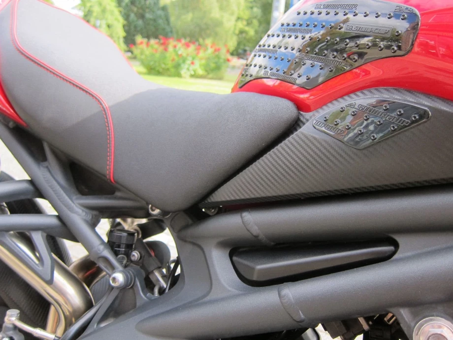 Angebot Triumph Speed Triple 1050 Bild 11: Angebot Triumph Speed Triple 1050