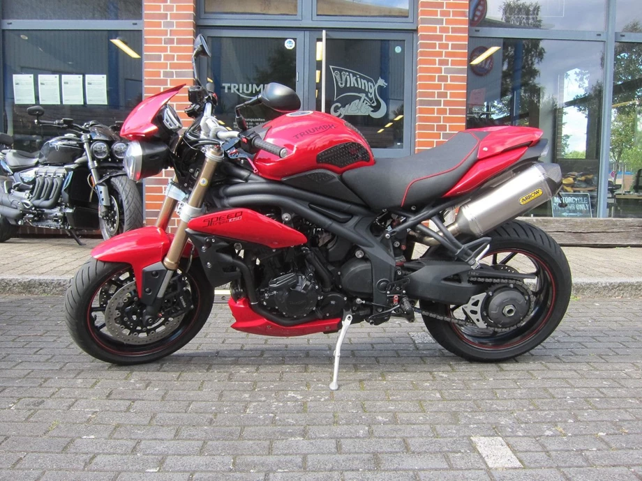 Angebot Triumph Speed Triple 1050 Bild 2: Angebot Triumph Speed Triple 1050