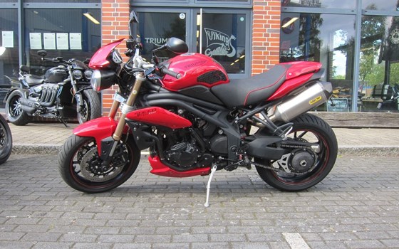 Gebrauchtmotorrad Triumph Speed Triple 1050 - Bild 2