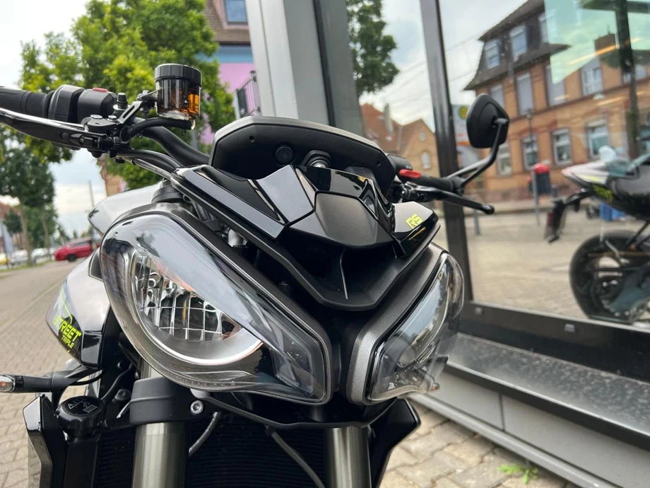 Angebot Triumph Street Triple RS Bild 12: Angebot Triumph Street Triple RS