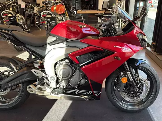 Triumph Daytona 660