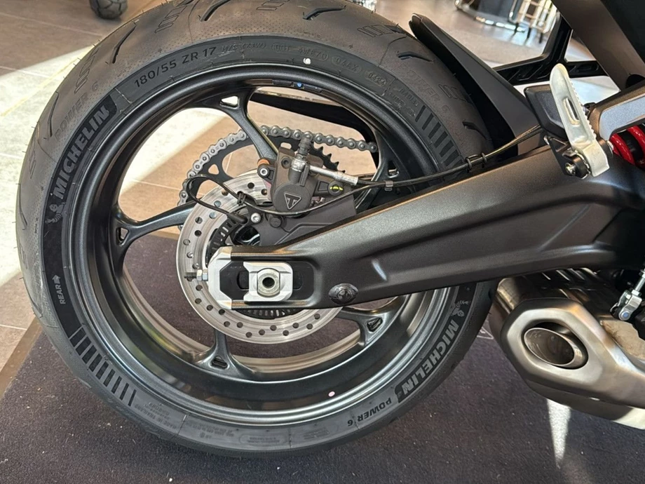 Angebot Triumph Daytona 660 Bild 10: Angebot Triumph Daytona 660