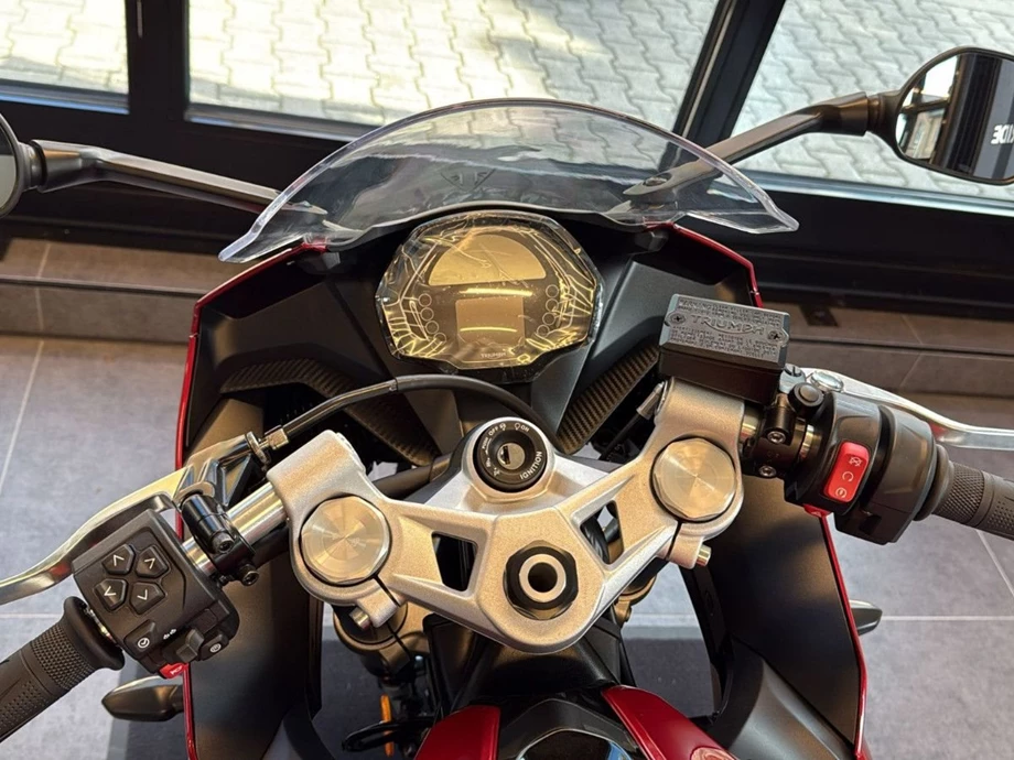 Angebot Triumph Daytona 660 Bild 25: Angebot Triumph Daytona 660