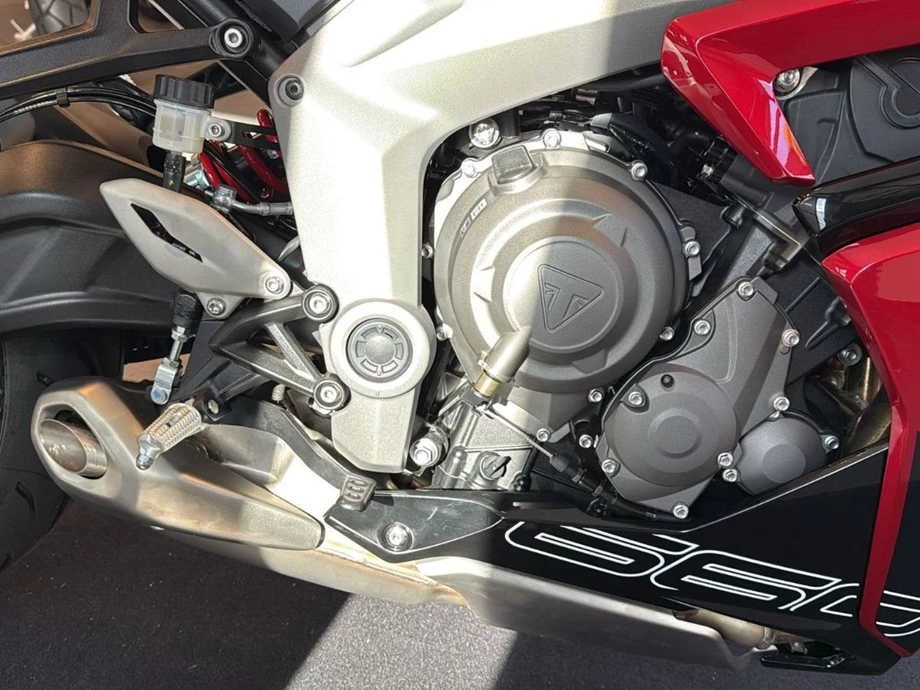 Angebot Triumph Daytona 660 Bild 9: Angebot Triumph Daytona 660