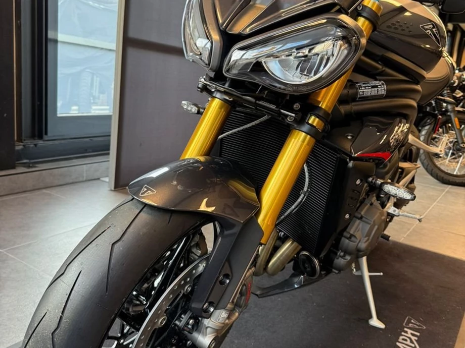 Angebot Triumph Speed Triple 1200 RS Bild 13: Angebot Triumph Speed Triple 1200 RS