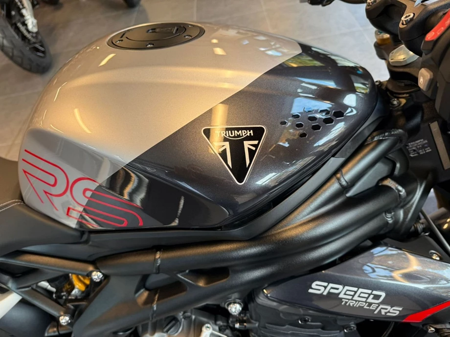 Angebot Triumph Speed Triple 1200 RS Bild 21: Angebot Triumph Speed Triple 1200 RS