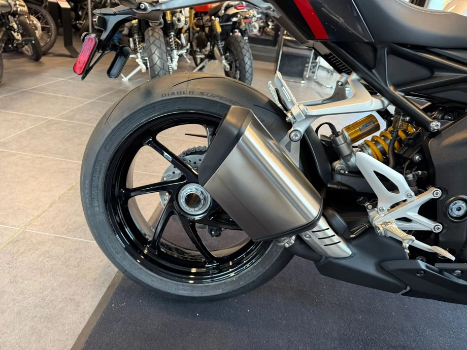 Angebot Triumph Speed Triple 1200 RS Bild 24: Angebot Triumph Speed Triple 1200 RS