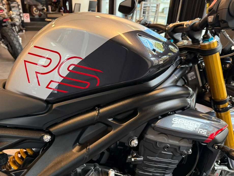 Angebot Triumph Speed Triple 1200 RS Bild 26: Angebot Triumph Speed Triple 1200 RS