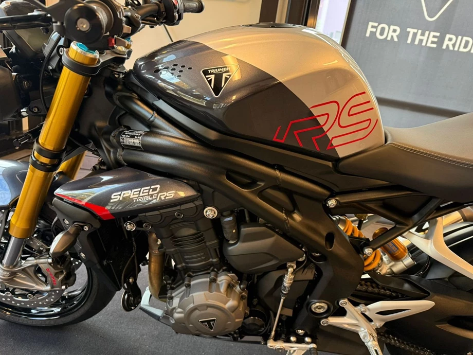 Angebot Triumph Speed Triple 1200 RS Bild 4: Angebot Triumph Speed Triple 1200 RS