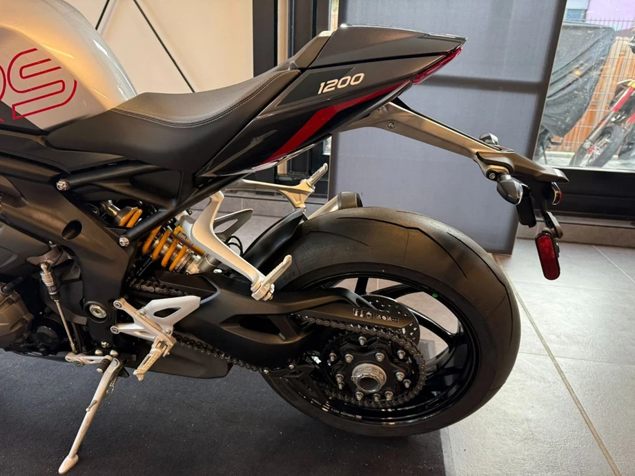 Angebot Triumph Speed Triple 1200 RS Bild 5: Angebot Triumph Speed Triple 1200 RS