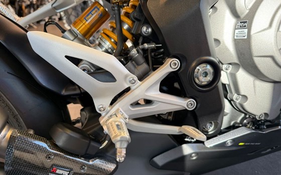 Neufahrzeug Triumph Speed Triple 1200 RX - Bild 10