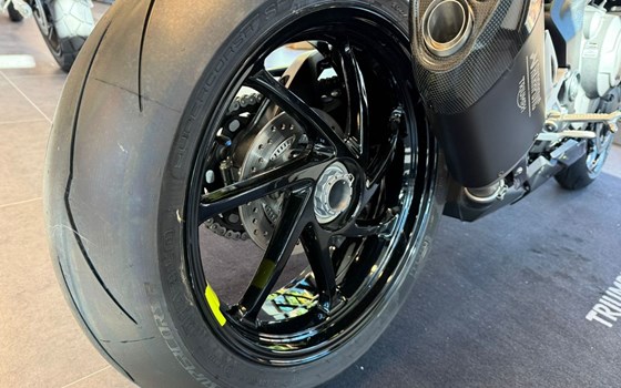 Neufahrzeug Triumph Speed Triple 1200 RX - Bild 13