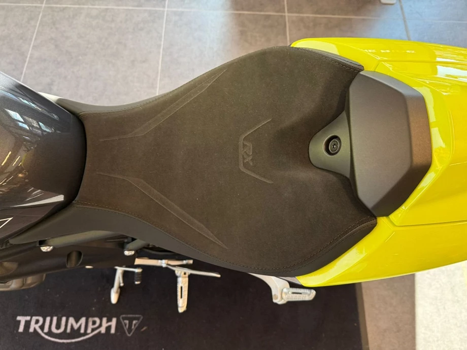 Angebot Triumph Speed Triple 1200 RX Bild 18: Angebot Triumph Speed Triple 1200 RX