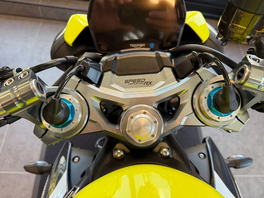 Angebot Triumph Speed Triple 1200 RX Bild 21: Angebot Triumph Speed Triple 1200 RX