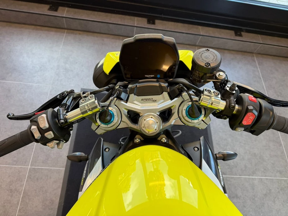 Angebot Triumph Speed Triple 1200 RX Bild 22: Angebot Triumph Speed Triple 1200 RX