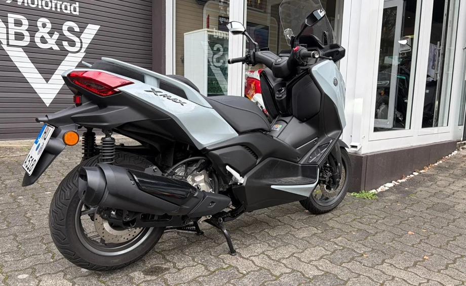 Angebot Yamaha XMAX 300 Tech MAX+ Bild 3: Angebot Yamaha XMAX 300 Tech MAX+