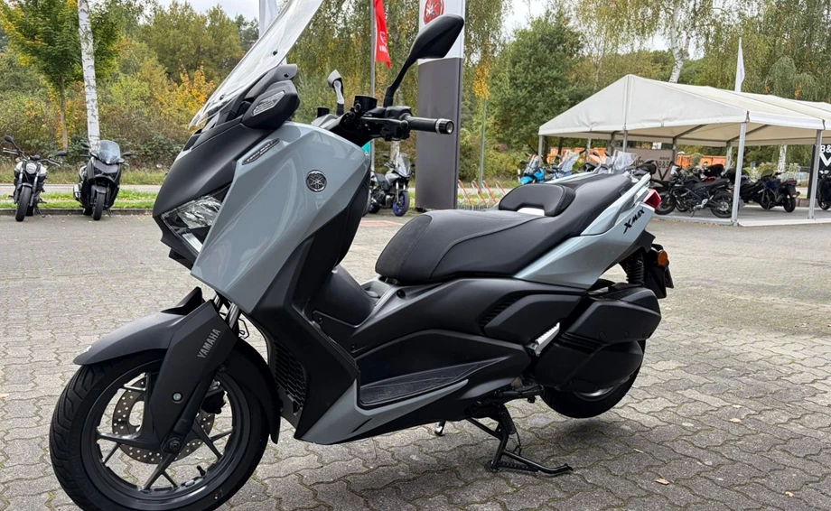 Angebot Yamaha XMAX 300 Tech MAX+ Bild 7: Angebot Yamaha XMAX 300 Tech MAX+