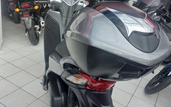 Gebrauchtmotorrad Honda SH300i - Bild 8