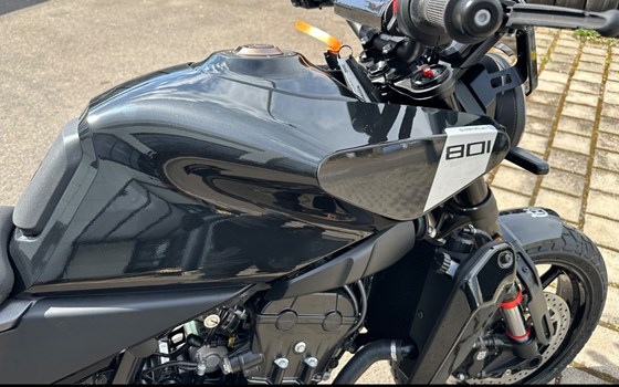Neufahrzeug Husqvarna Svartpilen 801 L - Bild 11