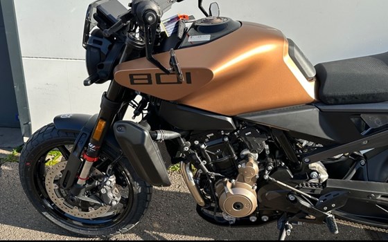 Neufahrzeug Husqvarna Svartpilen 801 - Bild 13