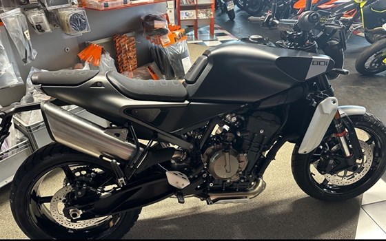 Neufahrzeug Husqvarna Svartpilen 801 - Bild 2