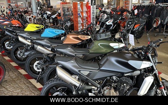 Neufahrzeug Husqvarna Svartpilen 801 L - Bild 4