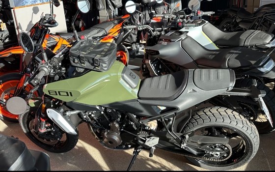 Neufahrzeug Husqvarna Svartpilen 801 - Bild 5