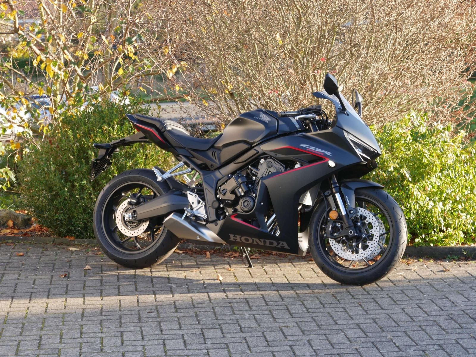 Honda CBR650R<br />mit E-Clutch!