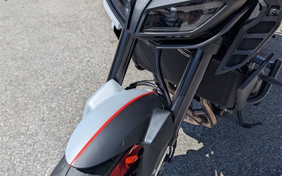 Gebrauchtmotorrad Yamaha MT-09 - Bild 7 Gebrauchtmotorrad Yamaha MT-09 - Bild 7