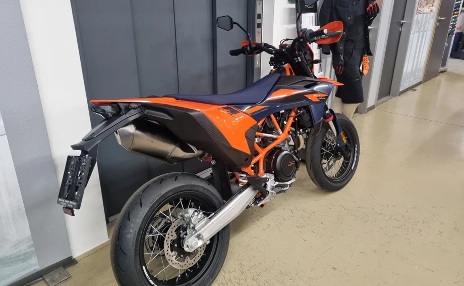 Angebot KTM 690 SMC R Bild 3: Angebot KTM 690 SMC R