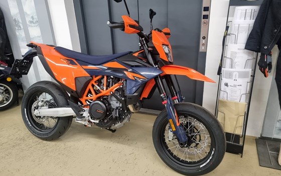 Gebrauchtmotorrad KTM 690 SMC R - Bild 2 Gebrauchtmotorrad KTM 690 SMC R - Bild 2
