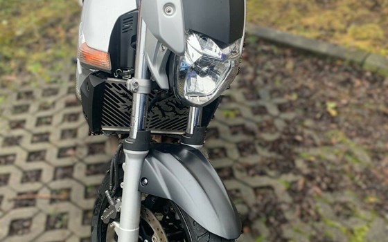 Gebrauchtmotorrad Suzuki GSR 600 - Bild 2