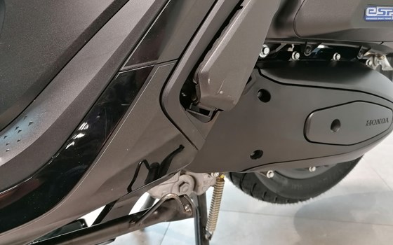 Gebrauchtmotorrad Honda SH150i - Bild 6 Gebrauchtmotorrad Honda SH150i - Bild 6
