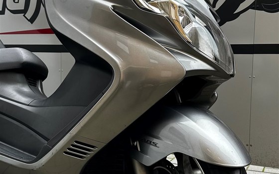 Gebrauchtmotorrad Suzuki Burgman 400 - Bild 6