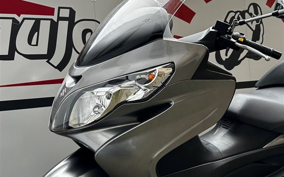 Gebrauchtmotorrad Suzuki Burgman 400 - Bild 5