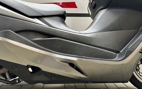 Gebrauchtmotorrad Suzuki Burgman 400 - Bild 3