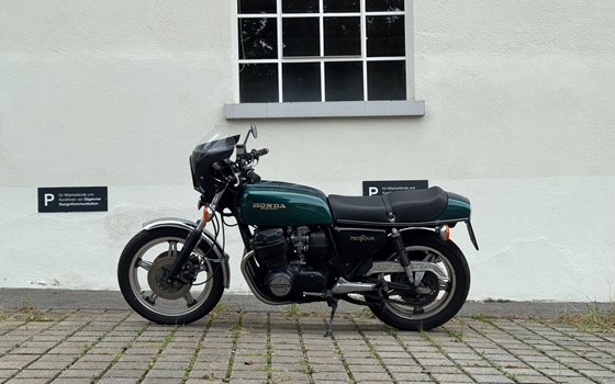 Gebrauchtmotorrad Honda CB 750 F - Bild 6 Gebrauchtmotorrad Honda CB 750 F - Bild 6